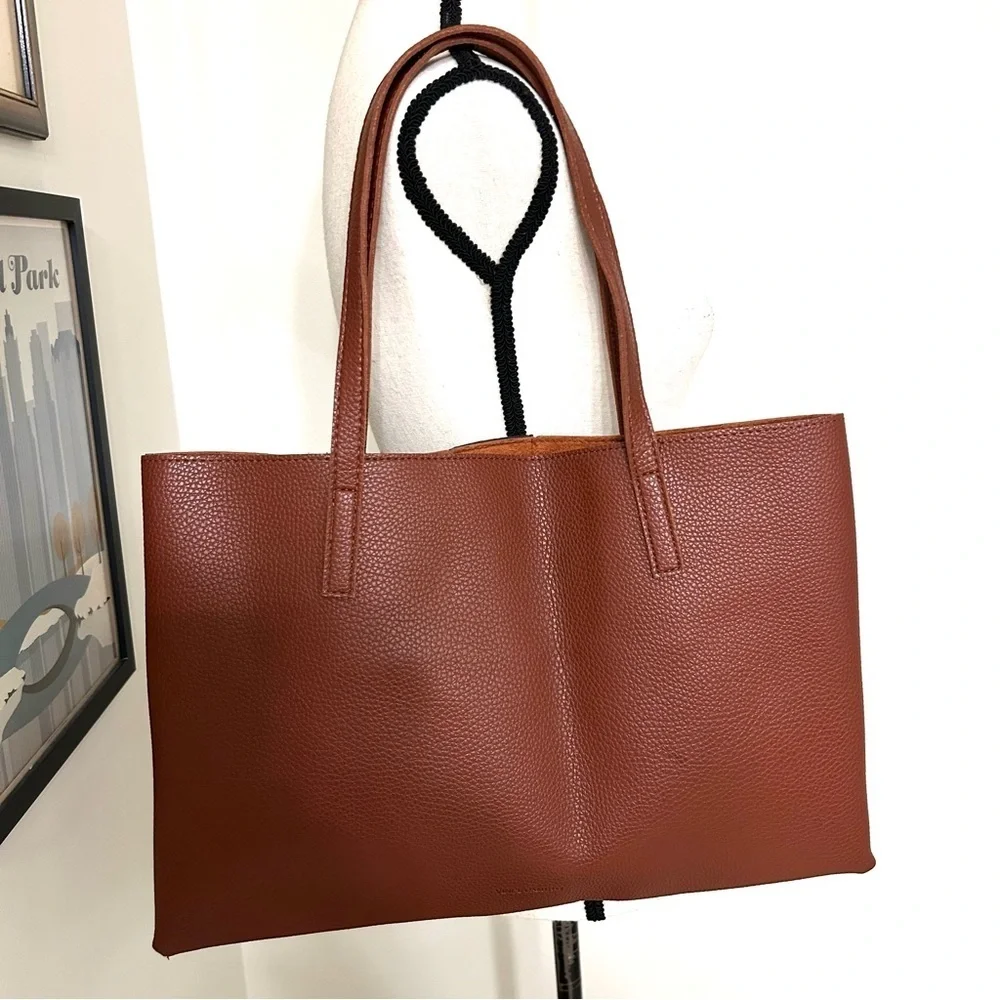 Vince Camuto 